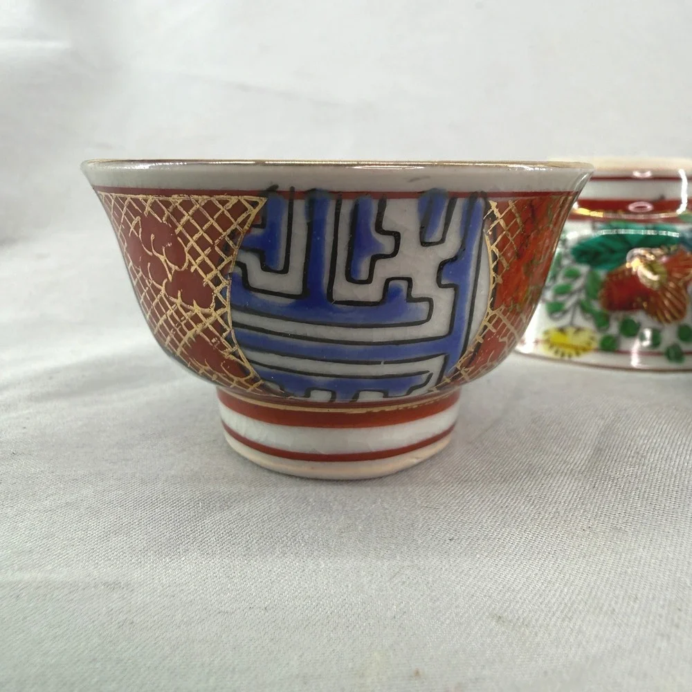 Japanese Tea/Sake Cups Set of 5 Floral Geometric Porcelain Hand Painted Gold